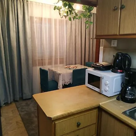 Linda's House 2 *