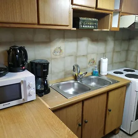 Linda's House 2 * Αγριά